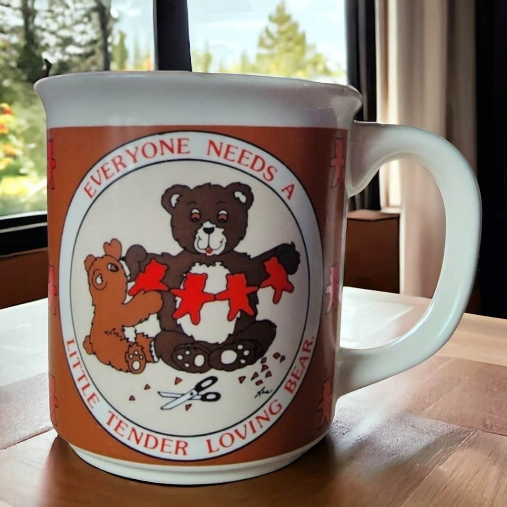 1986 HOUSE OF LLOYDS Vintage TEDDY BEAR Mug